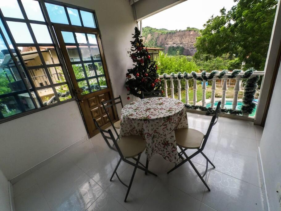 Casa Familiar Y De Descanso Villa Lorenza - Apulo Cund. Kültér fotó