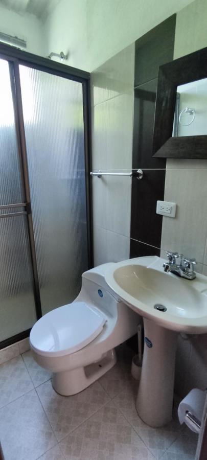 Casa Familiar Y De Descanso Villa Lorenza - Apulo Cund. Kültér fotó